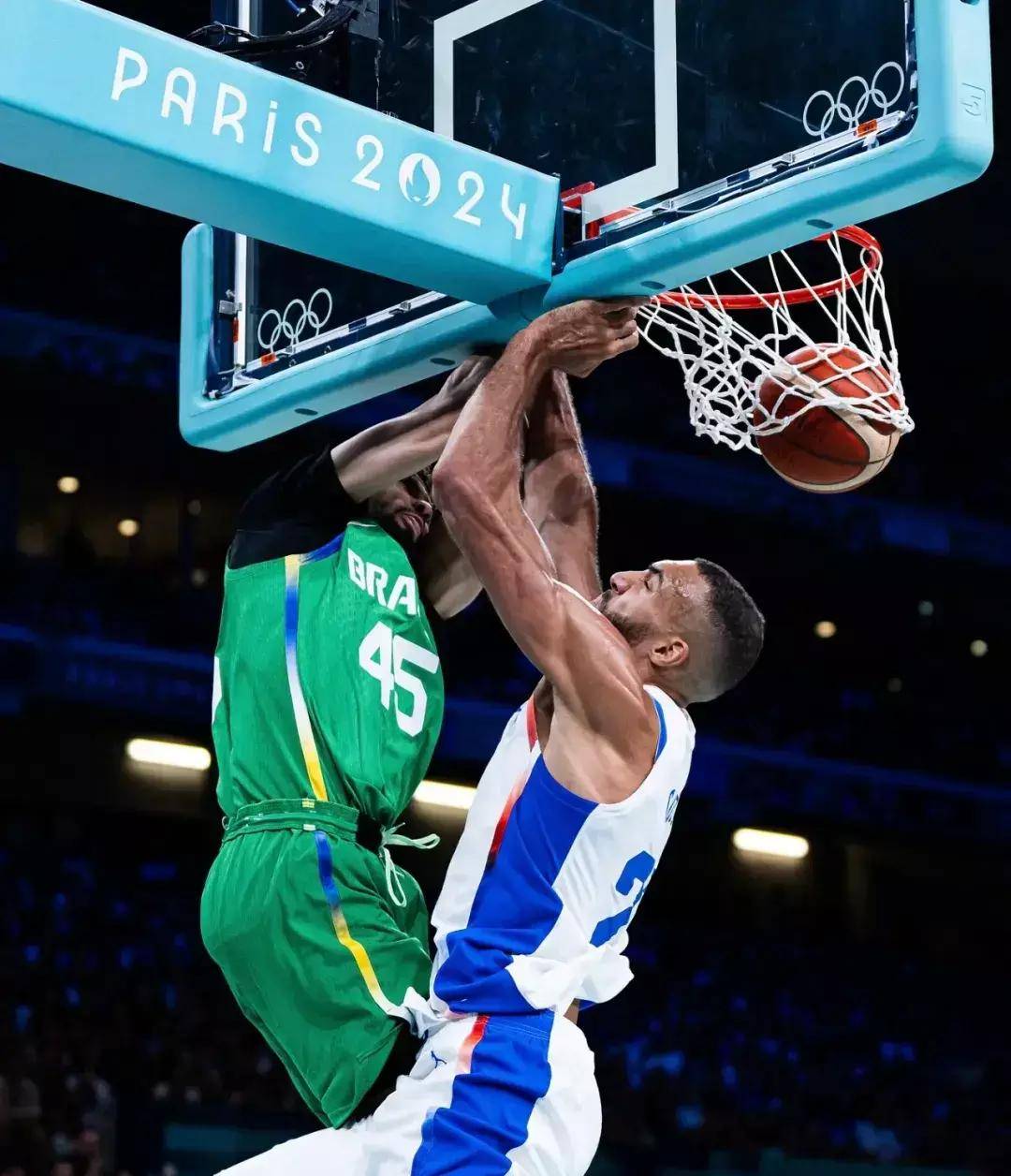 开云体育app-字母哥在法国队比赛中比赛局势复杂，出色防守引发热议！的简单介绍-开云体育app