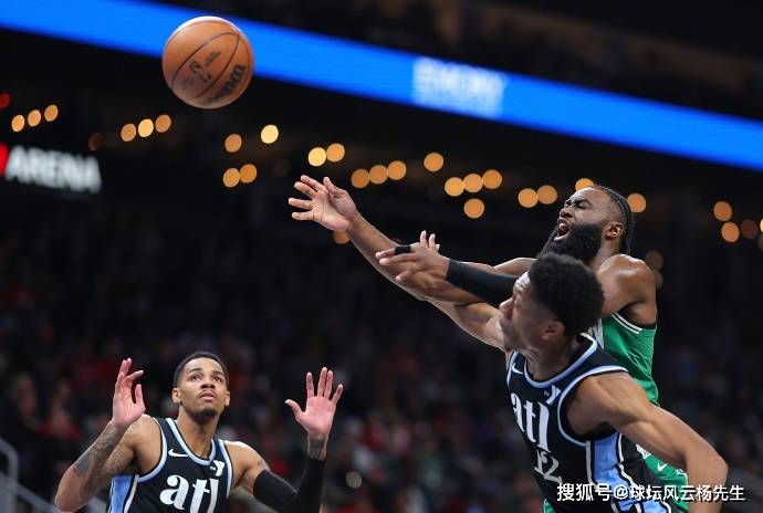 kaiyun(中国)官方网站-塔图姆重返赛场，爆冷首场状态出色，皇家马德里观众沸腾！-kaiyun(中国)官方网站